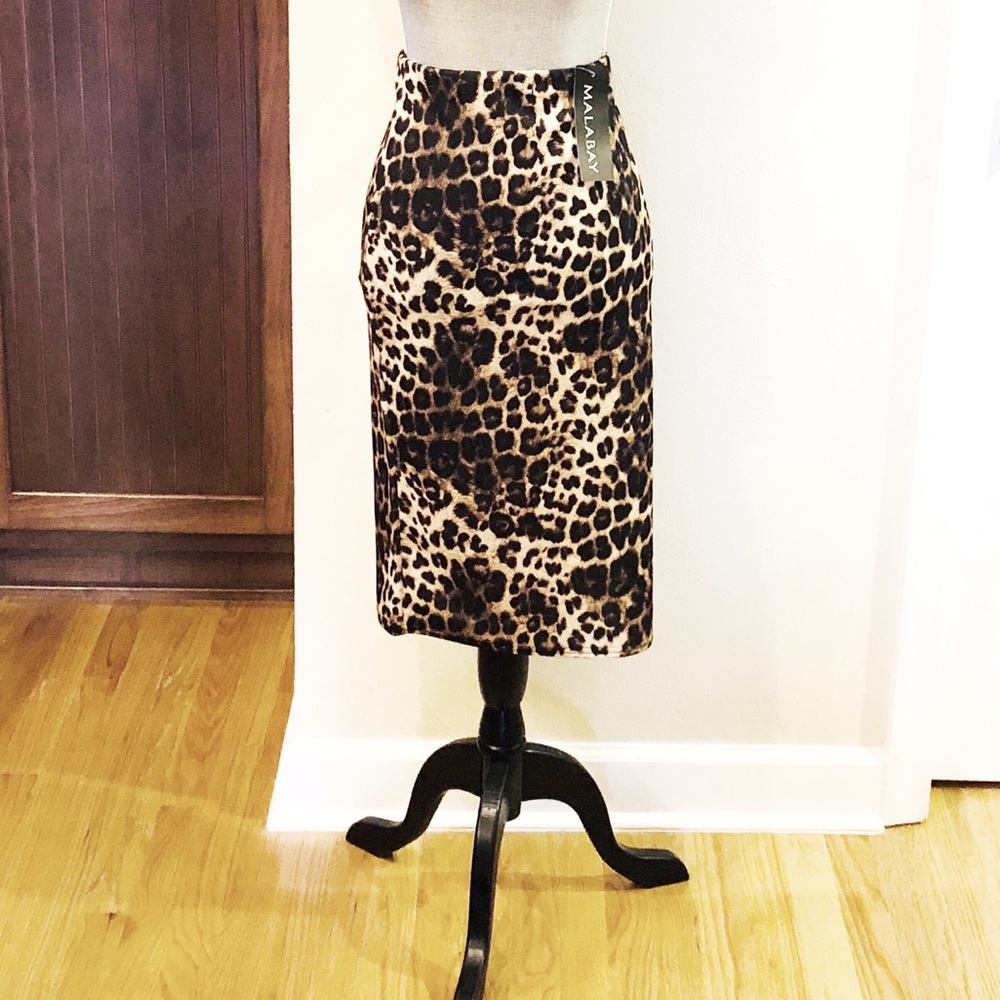 NWT 💥LAST ONE💥 Fabulous Leopard Print Midi Skirt - Picture 2 of 4